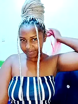 Sexxycheeks- online show from 2, 3, 2025