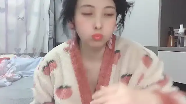 Hanicarrot online show from 13, 1, 2025