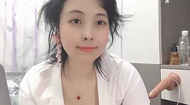 Hanicarrot online show from 14, 1, 2025