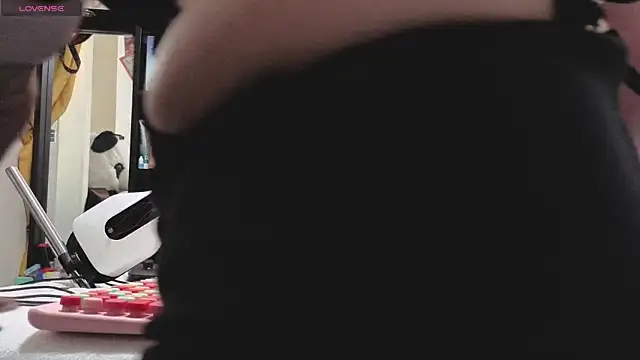 Hotsamantamature online show from 27, 10, 2025