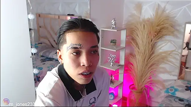 Jonesliam23 online show from 6, 11, 2025