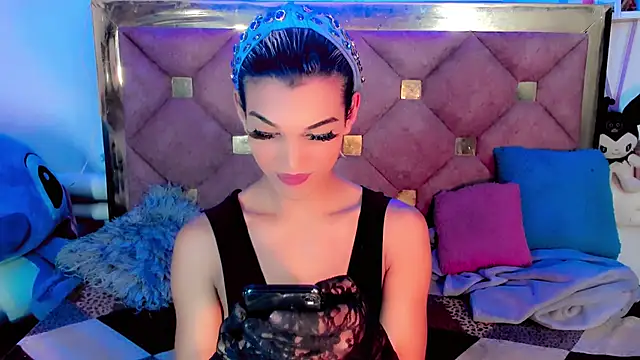 the-horus-girl online show from 13, 12, 2024