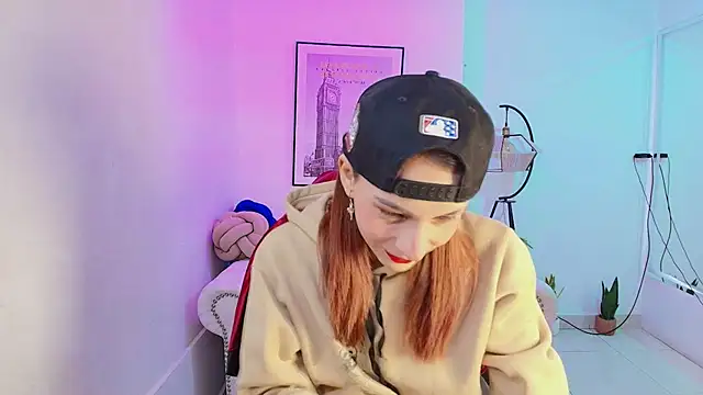 Tamara slimx online show from 25, 1, 2025