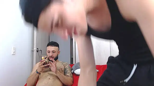 Snapshot of Sanit_Di chatting on 30, 4, 2026 Sanit Di online show from 30, 4, 2026