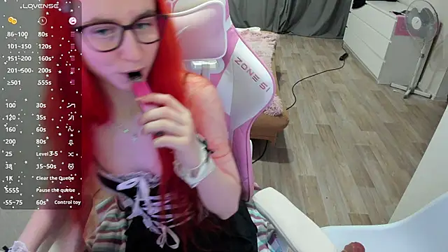 Malina Lovely online show from 27, 10, 2025