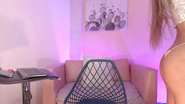 LittleButterfly19 online show from 18, 1, 2025