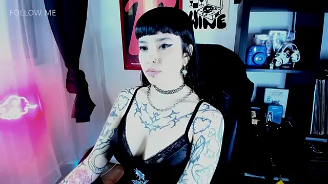 Demongirl6666 online show from 11, 4, 2026
