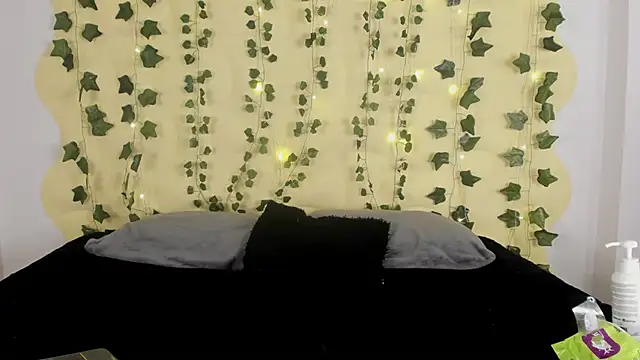 Snapshot of Natasha_Nasty2 chatting on 16, 2, 2025 Natasha Nasty2 online show from 16, 2, 2025