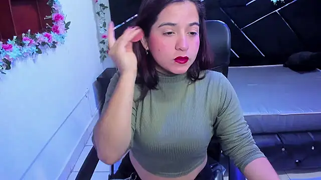 Snapshot of MariaClay chatting on 2, 12, 2025 MariaClay online show from 2, 12, 2025