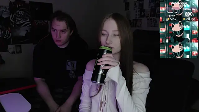 Snapshot of camcoupbang chatting on 8, 10, 2025 camcoupbang online show from 8, 10, 2025