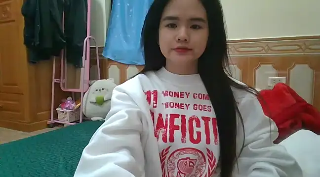 Snapshot of Yin-girl chatting on 27, 12, 2024 Yin-girl online show from 27, 12, 2024