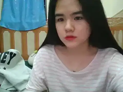 Snapshot of Yin-girl chatting on 11, 1, 2025 Yin-girl online show from 11, 1, 2025
