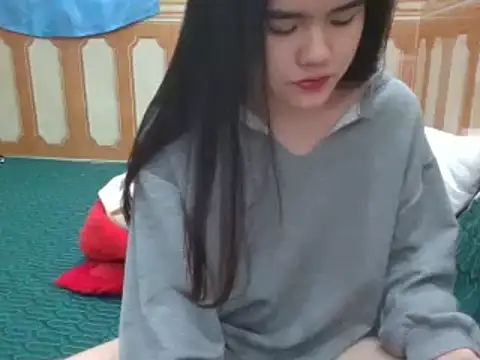 Snapshot of Yin-girl chatting on 12, 1, 2025 Yin-girl online show from 12, 1, 2025