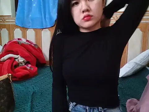 Snapshot of Yin-girl chatting on 20, 2, 2025 Yin-girl online show from 20, 2, 2025