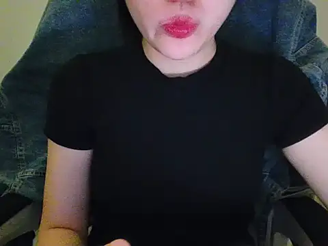 Snapshot of Yin-girl chatting on 20, 9, 2025 Yin-girl online show from 20, 9, 2025