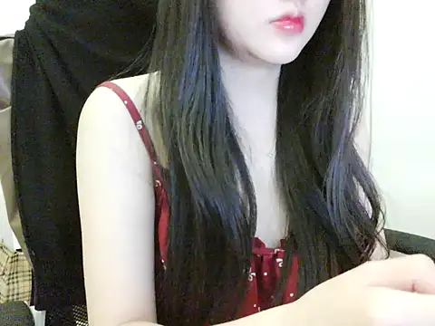 Snapshot of Yin-girl chatting on 19, 10, 2025 Yin-girl online show from 19, 10, 2025