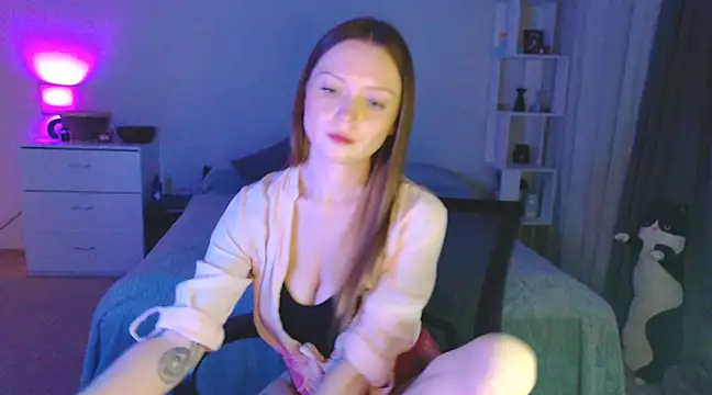 Snapshot of Allaria chatting on 8, 3, 2025 Allaria online show from 8, 3, 2025