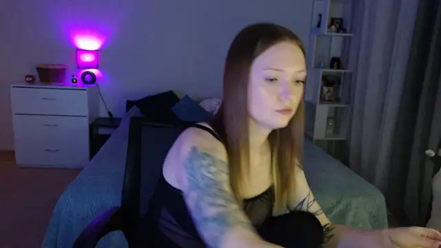 Snapshot of Allaria chatting on 5, 11, 2025 Allaria online show from 5, 11, 2025