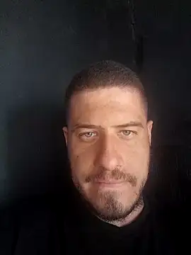 Snapshot of suburbanoXXXRJ chatting on 14, 4, 2026 suburbanoXXXRJ online show from 14, 4, 2026