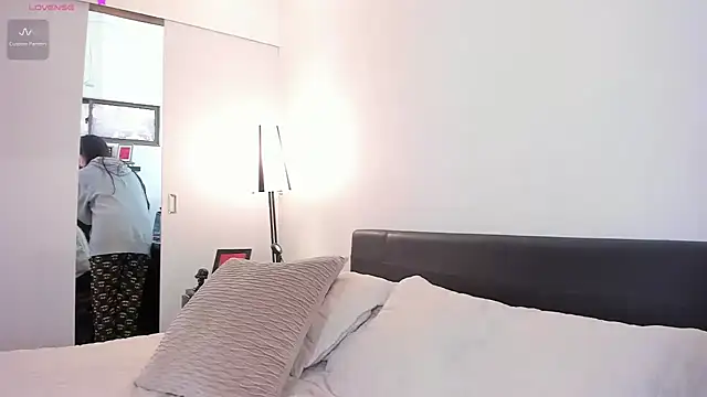 guccipussy1 online show from 9, 1, 2025