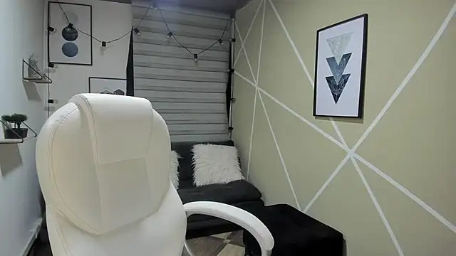 Enma  clark online show from 20, 9, 2025