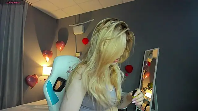 Snapshot of Vanessa_Walters chatting on 7, 3, 2025 Vanessa Walters online show from 7, 3, 2025