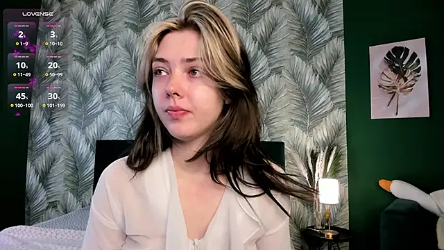 Snapshot of Vanessa_Walters chatting on 2, 10, 2025 Vanessa Walters online show from 2, 10, 2025