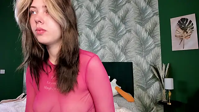 Snapshot of Vanessa_Walters chatting on 3, 10, 2025 Vanessa Walters online show from 3, 10, 2025