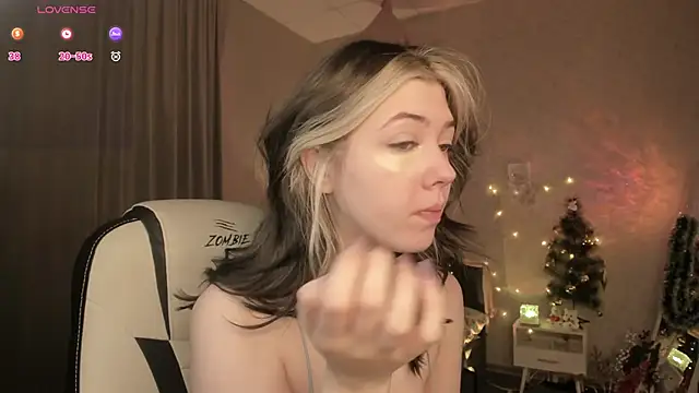 Snapshot of Vanessa_Walters chatting on 15, 12, 2025 Vanessa Walters online show from 15, 12, 2025