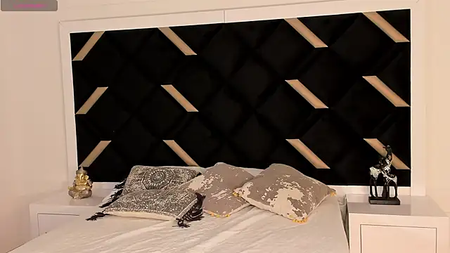 Snapshot of Maya_Bluee chatting on 27, 2, 2025 Maya Bluee online show from 27, 2, 2025