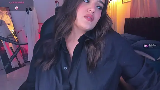 Snapshot of ellarosee_ chatting on 21, 10, 2025 ellarosee online show from 21, 10, 2025