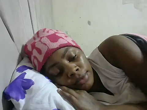 Snapshot of sweetgirlDora chatting on 5, 10, 2025 sweetgirlDora online show from 5, 10, 2025