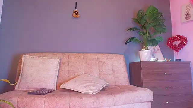 jade brunnette online show from 17, 4, 2026