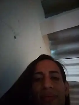 Snapshot of AlexaWarner chatting on 5, 11, 2025 AlexaWarner online show from 5, 11, 2025