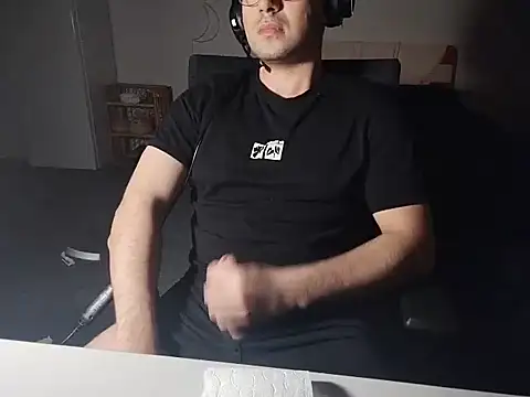 Snapshot of mrKerem123 chatting on 23, 2, 2026 mrKerem123 online show from 23, 2, 2026