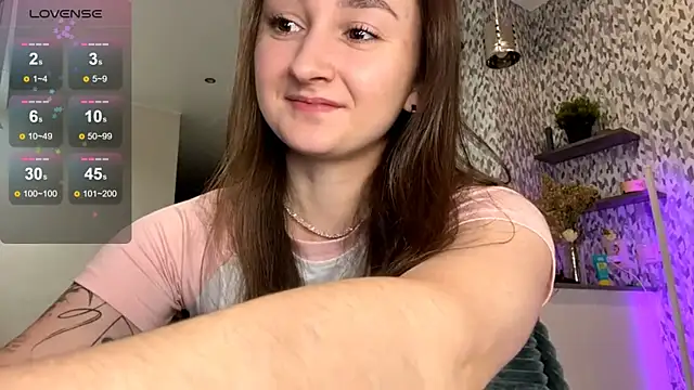 Eva Eva  online show from 24, 10, 2025