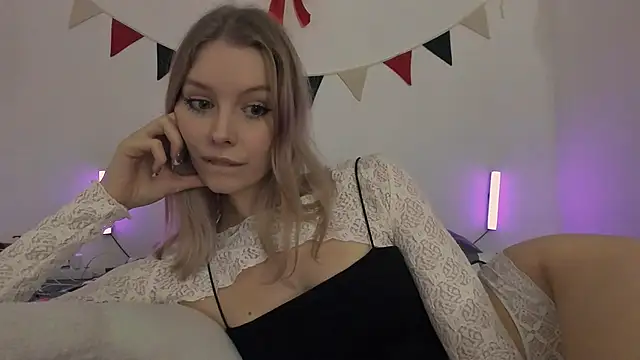 MiaDavis21 online show from 7, 3, 2025