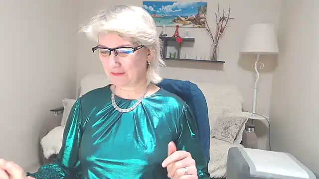 FleurMays online show from 6, 3, 2025