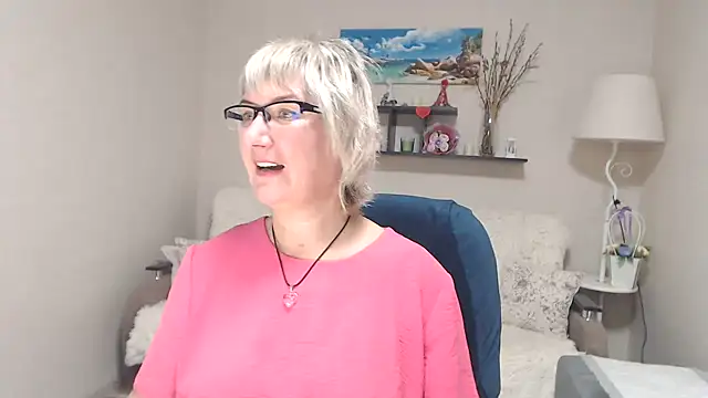 FleurMays online show from 11, 10, 2025