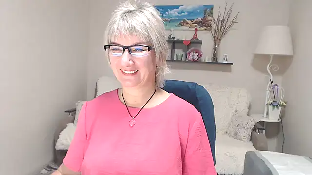 FleurMays online show from 15, 10, 2025