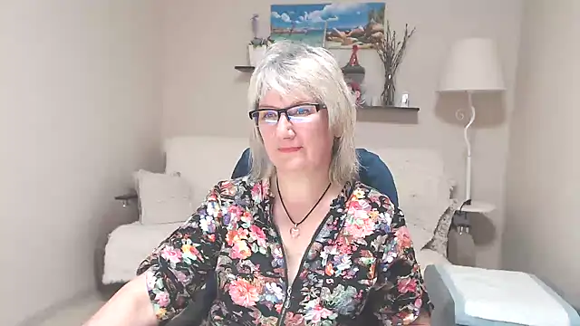 FleurMays online show from 25, 6, 2026
