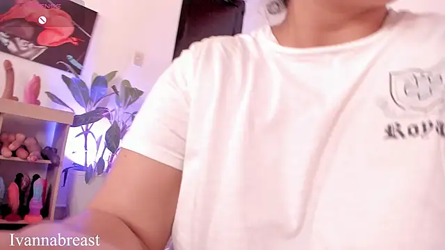 Snapshot of Ivannabreast_Official chatting on 2, 3, 2025 Ivannabreast Official online show from 2, 3, 2025