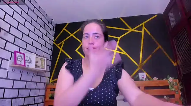 kathina giraldo online show from 12, 12, 2024