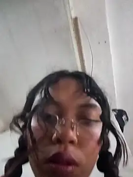 Snapshot of Lunita_5 chatting on 28, 11, 2025 Lunita 5 online show from 28, 11, 2025