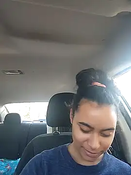 cinnaminnie online show from 2, 1, 2025