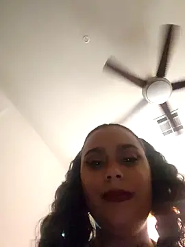 cinnaminnie online show from 5, 4, 2026