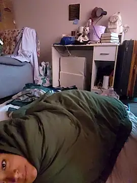 cinnaminnie online show from 18, 4, 2026