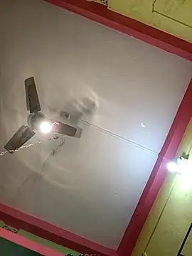 Snapshot of Hunter_boy9 chatting on 23, 11, 2025 Hunter boy9 online show from 23, 11, 2025