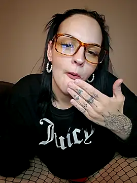 Snapshot of Jujuicy_97 chatting on 15, 3, 2025 Jujuicy 97 online show from 15, 3, 2025