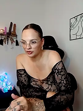 Snapshot of Jujuicy_97 chatting on 11, 9, 2025 Jujuicy 97 online show from 11, 9, 2025